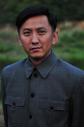 李华