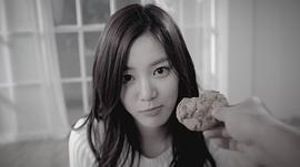 李侑菲