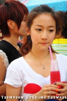 刘美含
