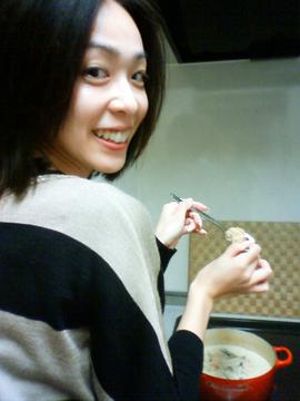 游井亮子