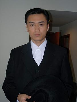 杨紫茳