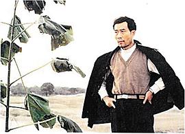 李雪健