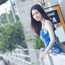 平柔丝·钦稻尼