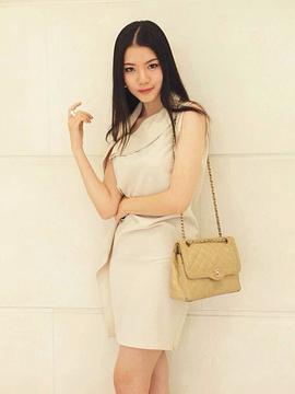 平柔丝·钦稻尼
