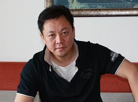李华彤