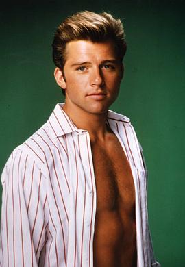 麦克西维尔·考菲德