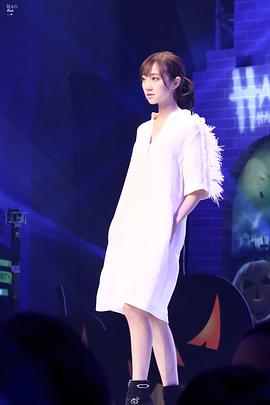 冯薪朵