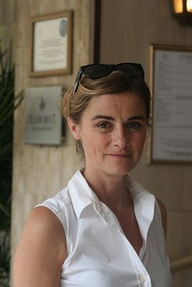 安妮·康斯金尼