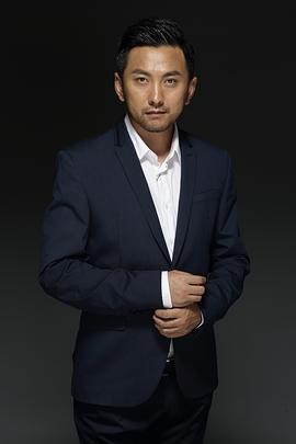 李华