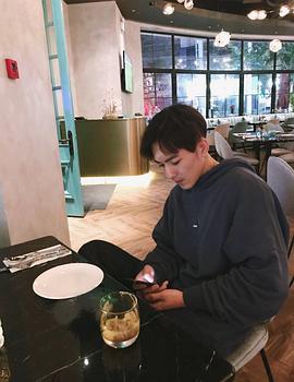 邬立朋