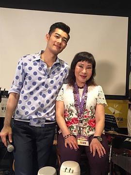 施易男