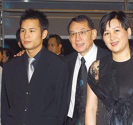 杨受成