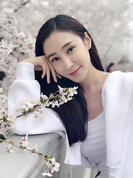 殷飞