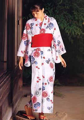 石川萌