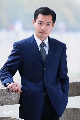 何强