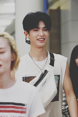 黄明昊