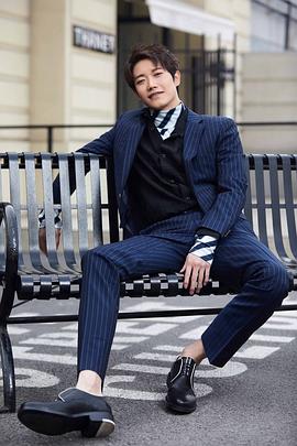 李嘉铭