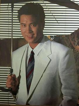 万梓良