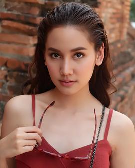 娜彩亚·蒙尼米特