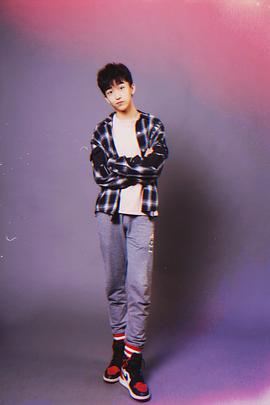 黄子弘凡