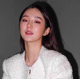 甘雅薇·诵恩
