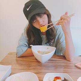 黄姵嘉