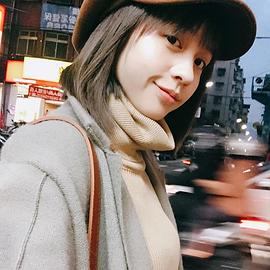 黄姵嘉