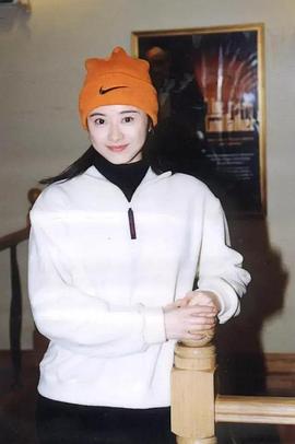 何美钿