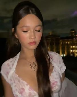莉莉·奇