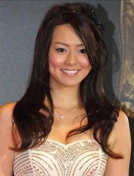 伴杏里