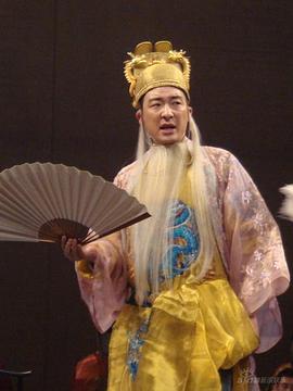 郝平