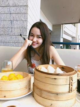 李思彤
