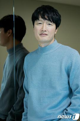 崔秉默