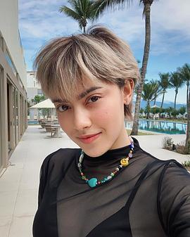 查恩雅·麦克洛里