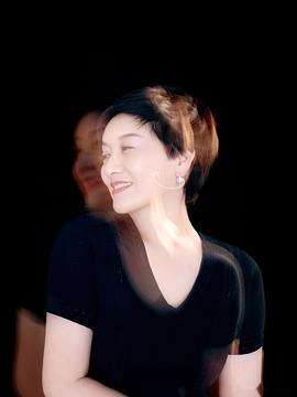 邓婕