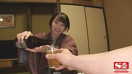 架乃由罗