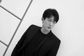 侯雯元