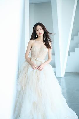 吴佳尼