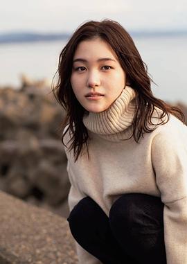 山口麻友