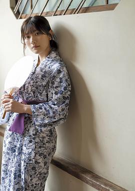 山田麻莉奈