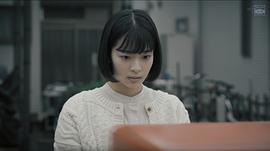 对比地杏奈