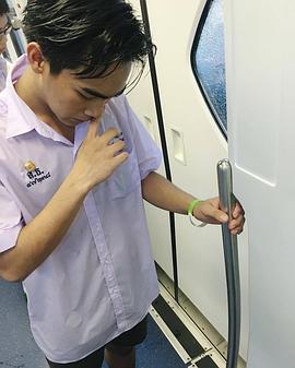 臣拉查·苏蒙瓦