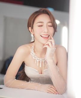 何依婷