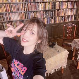 内田真礼