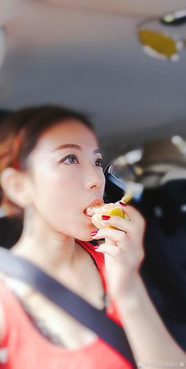 胡向真