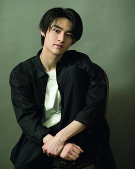 藤冈真威人
