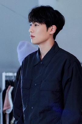 李基泽