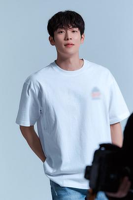 李基泽