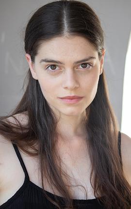Leona Sklenickova