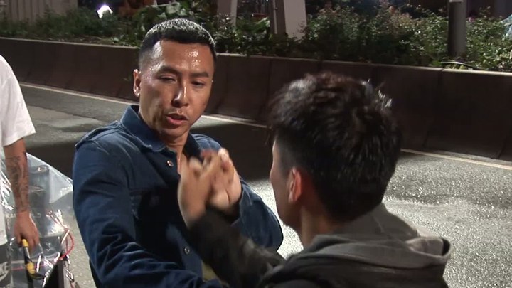 花絮：制作特辑之掌中宝 (中文字幕)